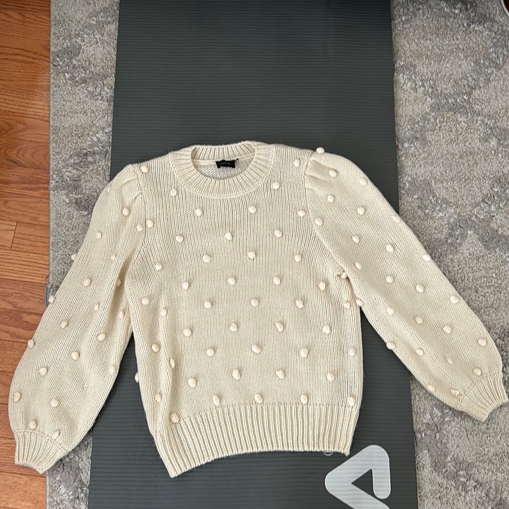 Size S. Beige sweater.